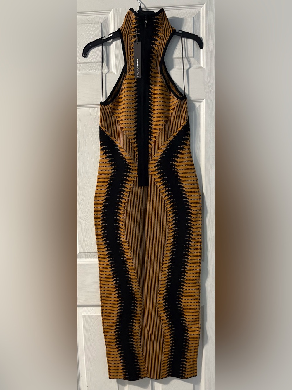 Fashion Nova Black & Mustard Halter Midi Dress SOLD OUT ONLINE‼️ - Picture 5 of 6